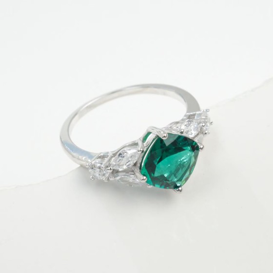 Lab-Grown Emerald 925 Silver Ring(ZHF-R1081)